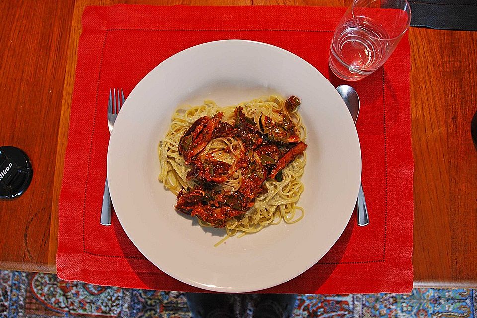 Pasta mit Roquefortsauce und Thymian - Salbei Feigen