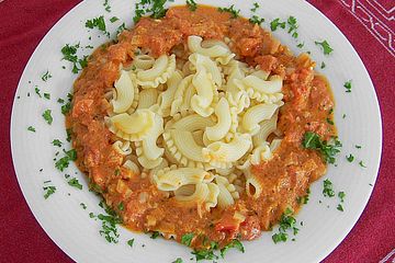 Spaghetti mit Tomaten - Sahne - Pesto