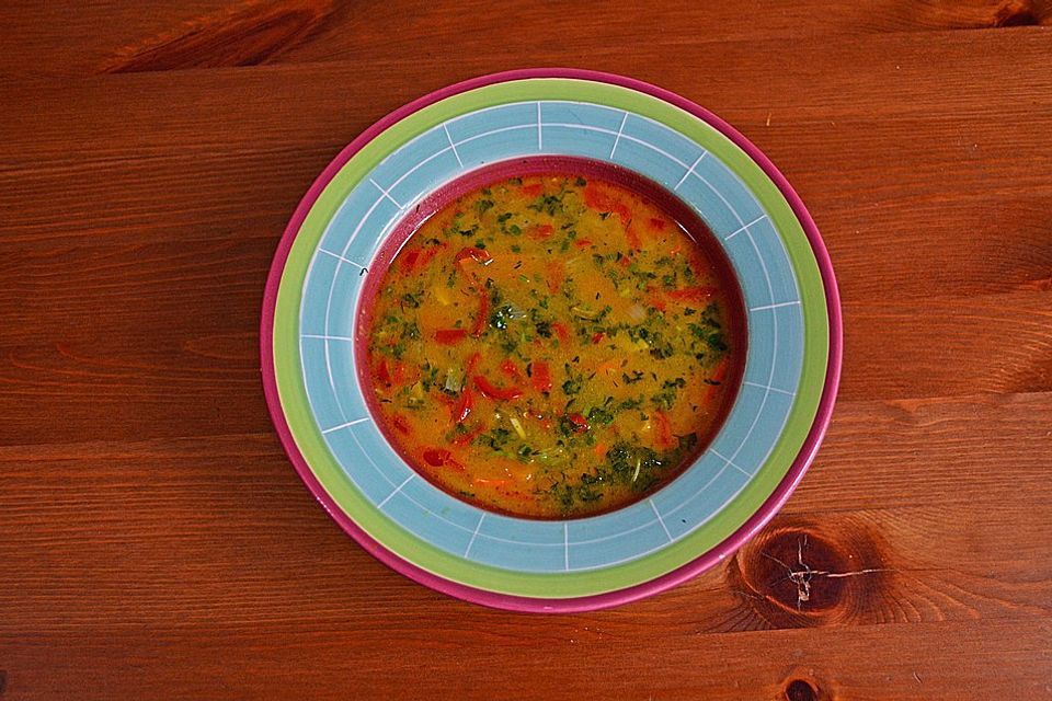 Kürbis-Kokos-Suppe mit roten Linsen