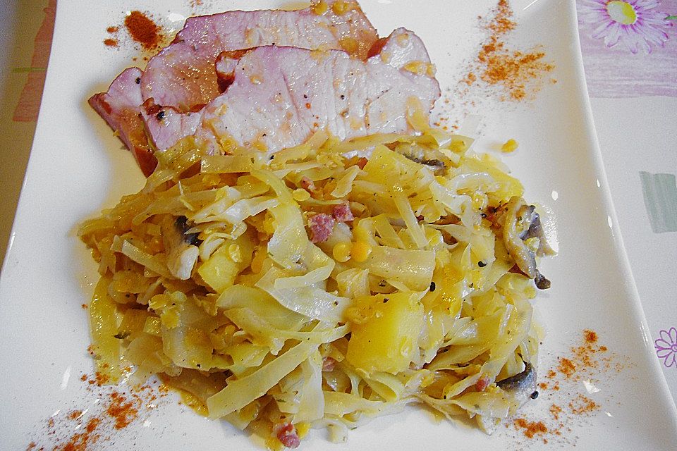 Spitzkohl mit roten Linsen Spitzkohl mit roten Linsen