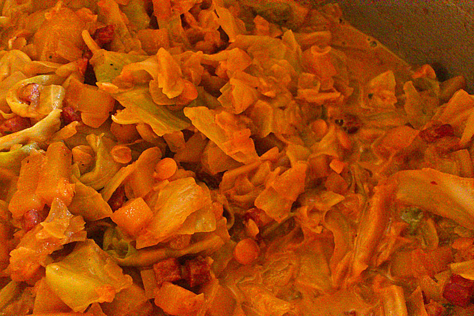 Spitzkohl mit roten Linsen Spitzkohl mit roten Linsen