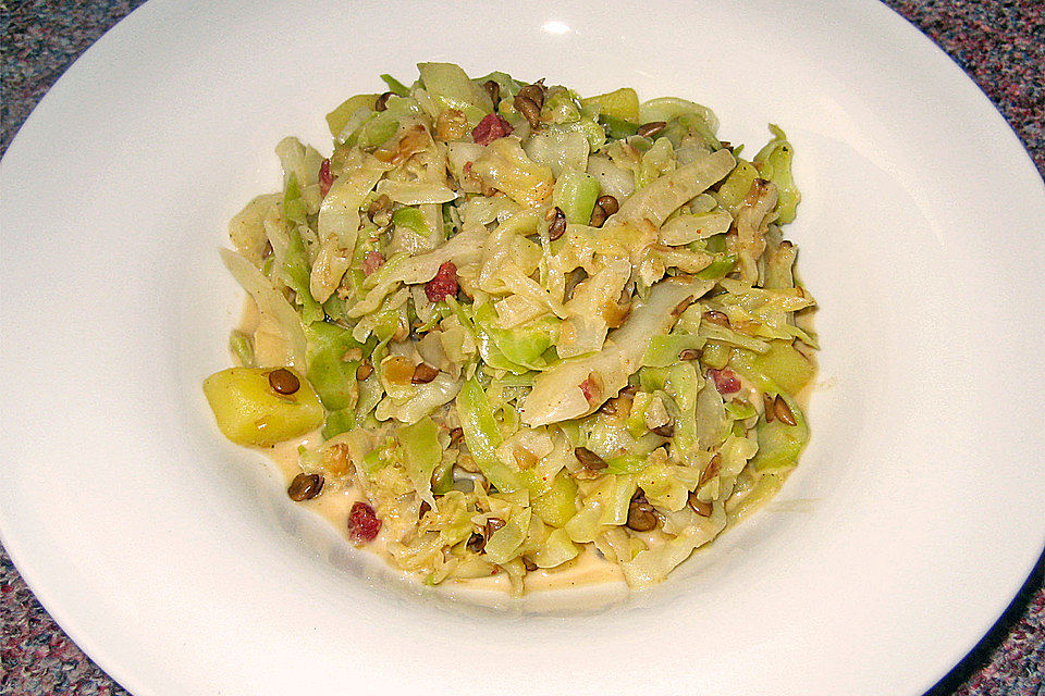 Spitzkohl mit roten Linsen Spitzkohl mit roten Linsen
