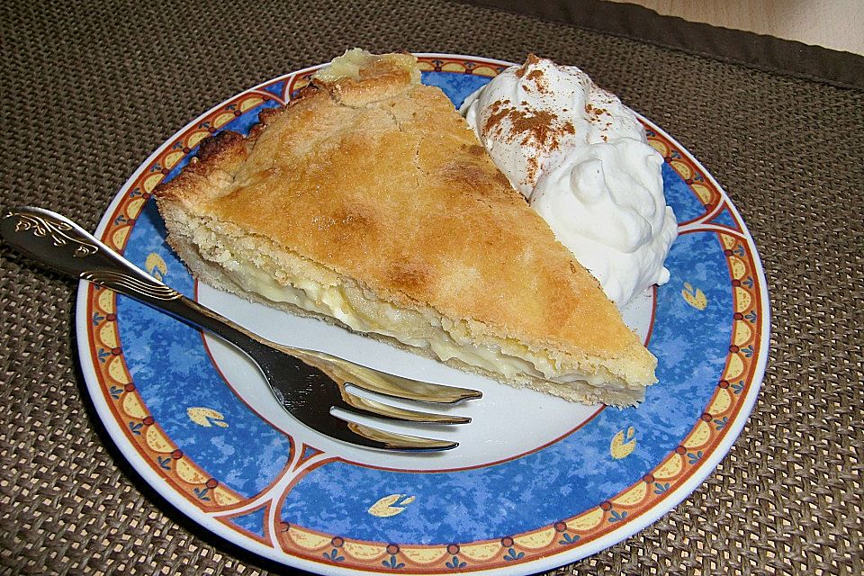 Gedeckter Bratapfelkuchen