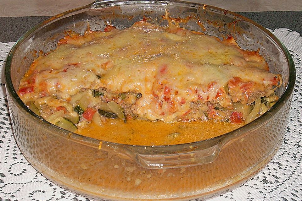 Zucchiniauflauf mit süß - saurer Sauce