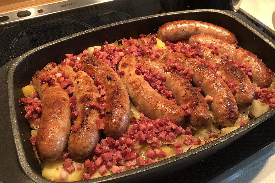 Schmorkohl mit Bratwurst