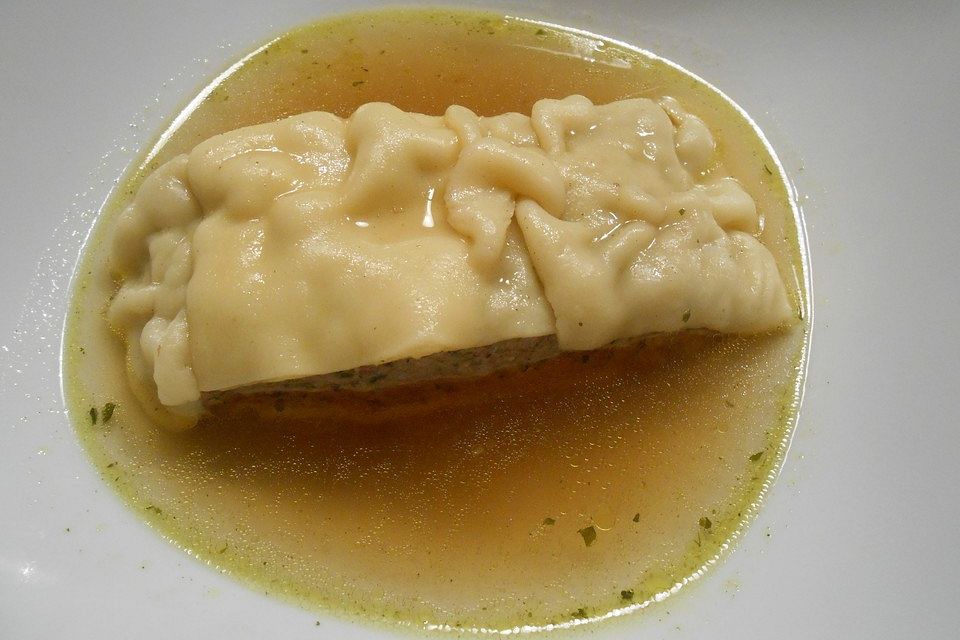 Schwäbische Maultaschensuppe