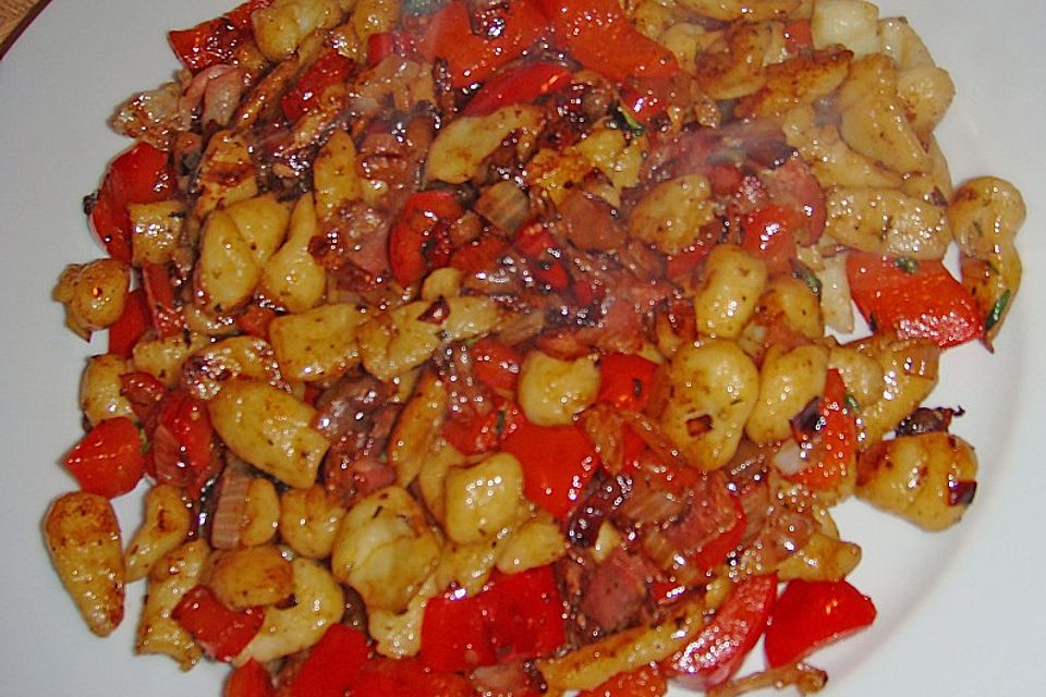 Spätzlepfanne mit Paprika