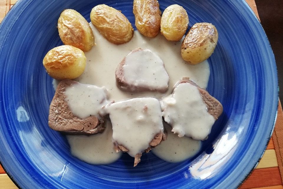 Kalbszunge mit Meerrettich - Sauce