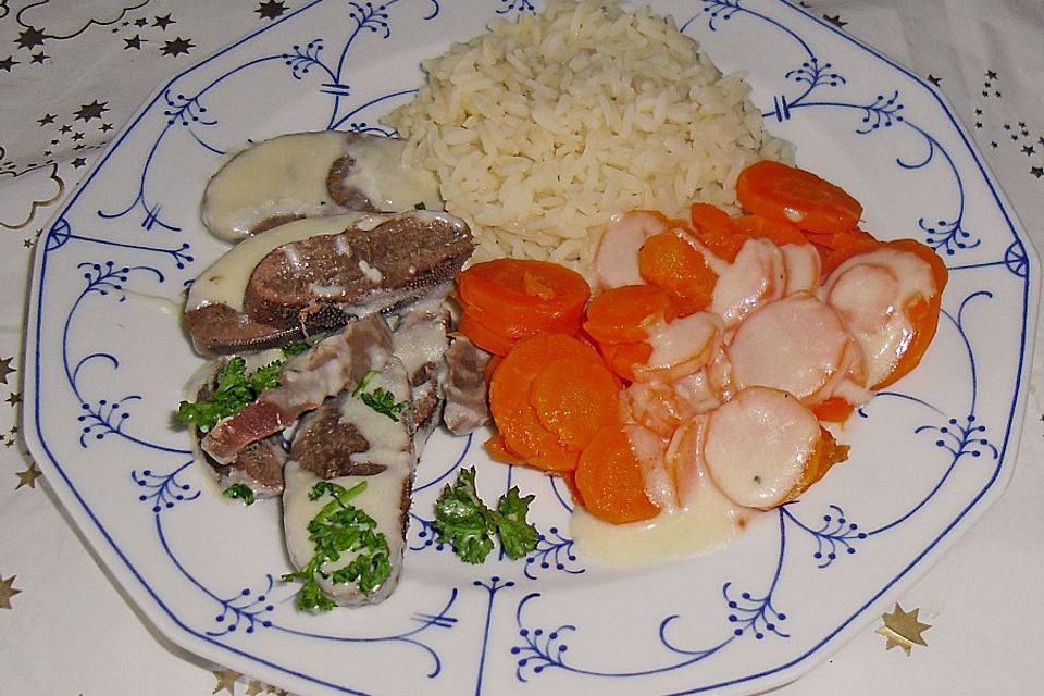 Kalbszunge mit Meerrettich - Sauce