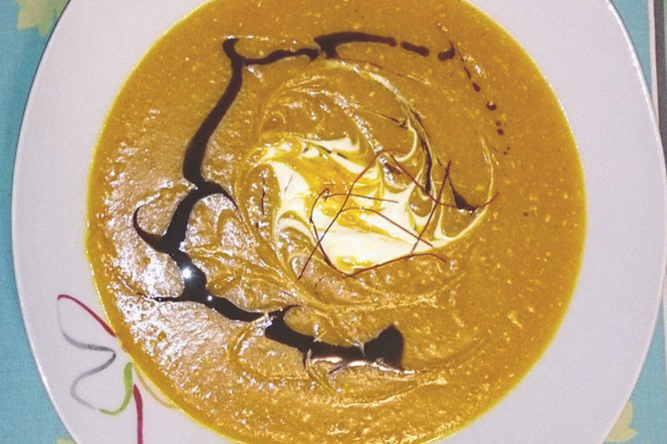 Kürbis - Kokos - Suppe mit Curry