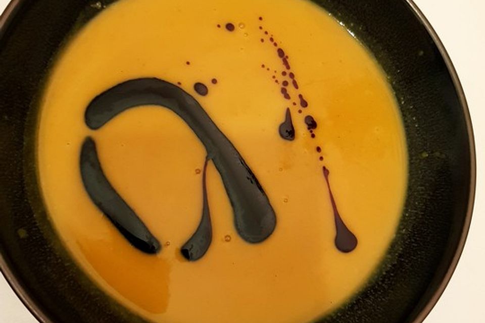 Kürbis - Kokos - Suppe mit Curry