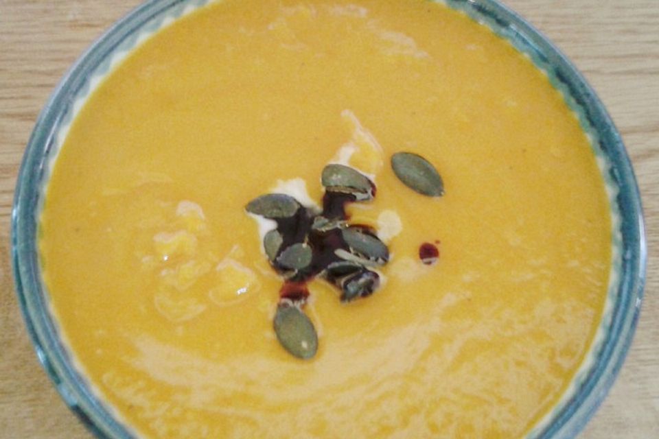 Kürbis - Kokos - Suppe mit Curry