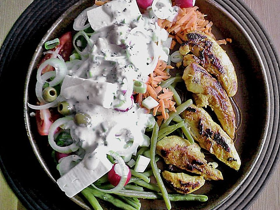Salat mit Hähnchenbruststreifen| Chefkoch