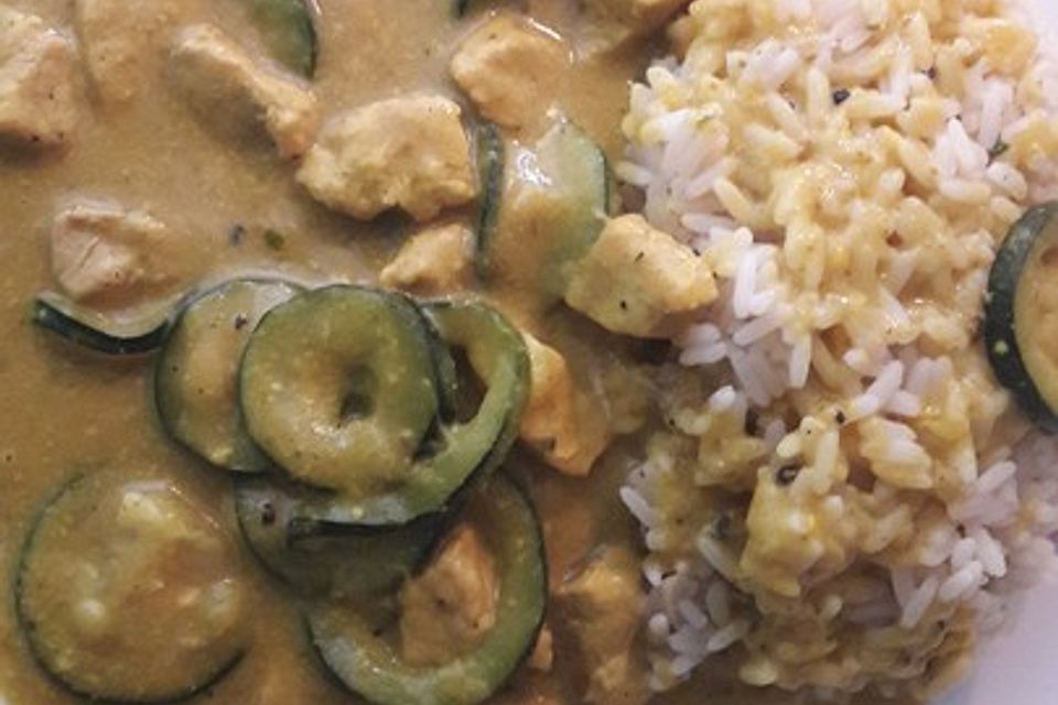 Currypfanne mit Zucchini