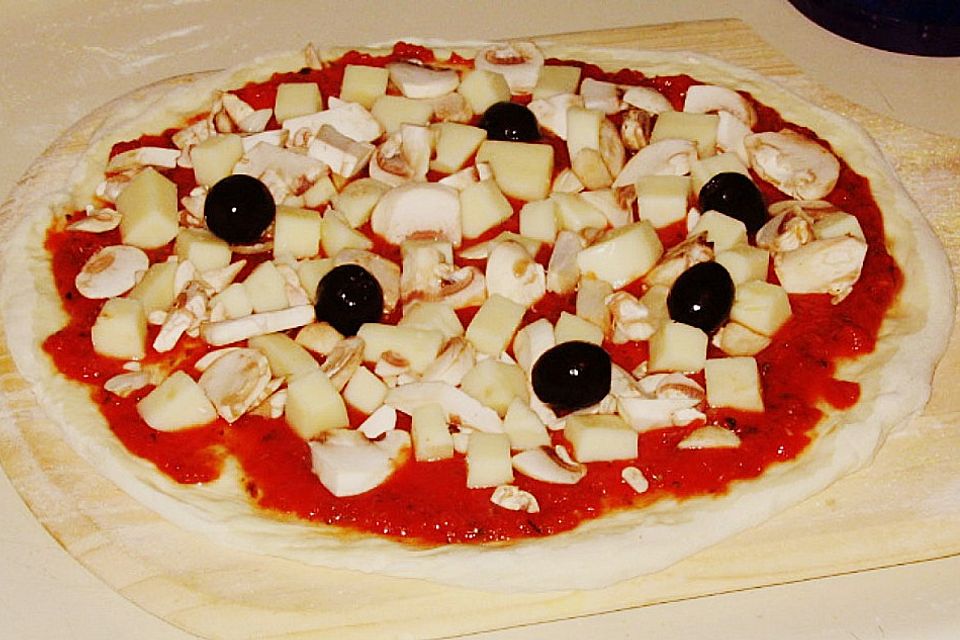 Pizza - Rezept für 8 Personen