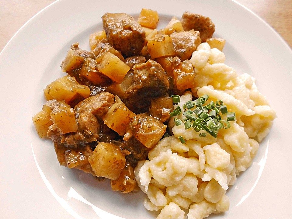 Griechisches Schweineragout mit Sellerie von handsabumsadaisy| Chefkoch