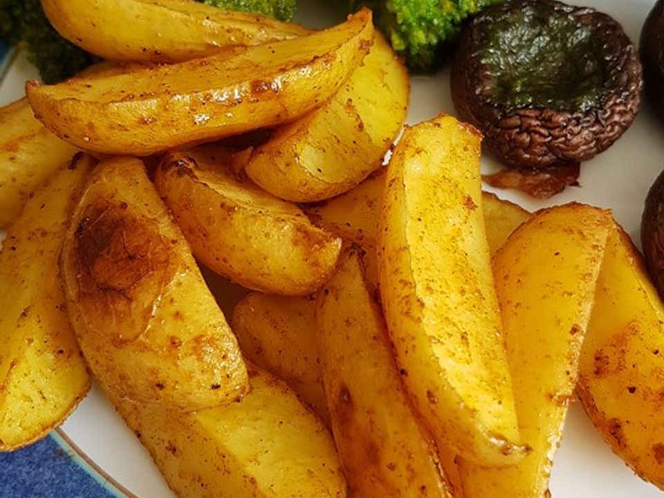 Country-Potatoes oder würzige Kartoffelspalten aus dem Ofen| Chefkoch