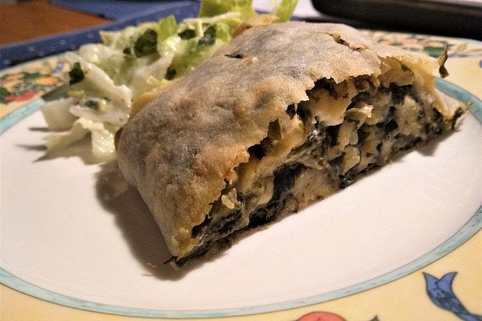 Spinat - Feta - Strudel mit getrockneten Tomaten