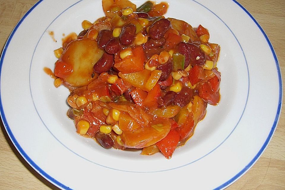 Kartoffel-Chili-Pfanne mit Bohnen, Mais und Paprika