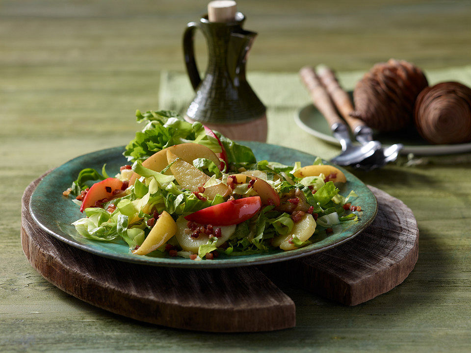 Herzschlags Endivien-Kartoffelsalat mit gebratenem Speck und Äpfeln von ...
