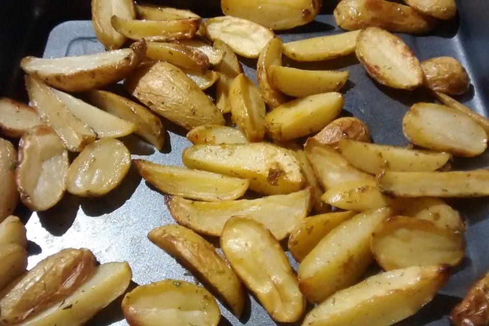 Fettarme Kartoffelspalten aus dem Ofen