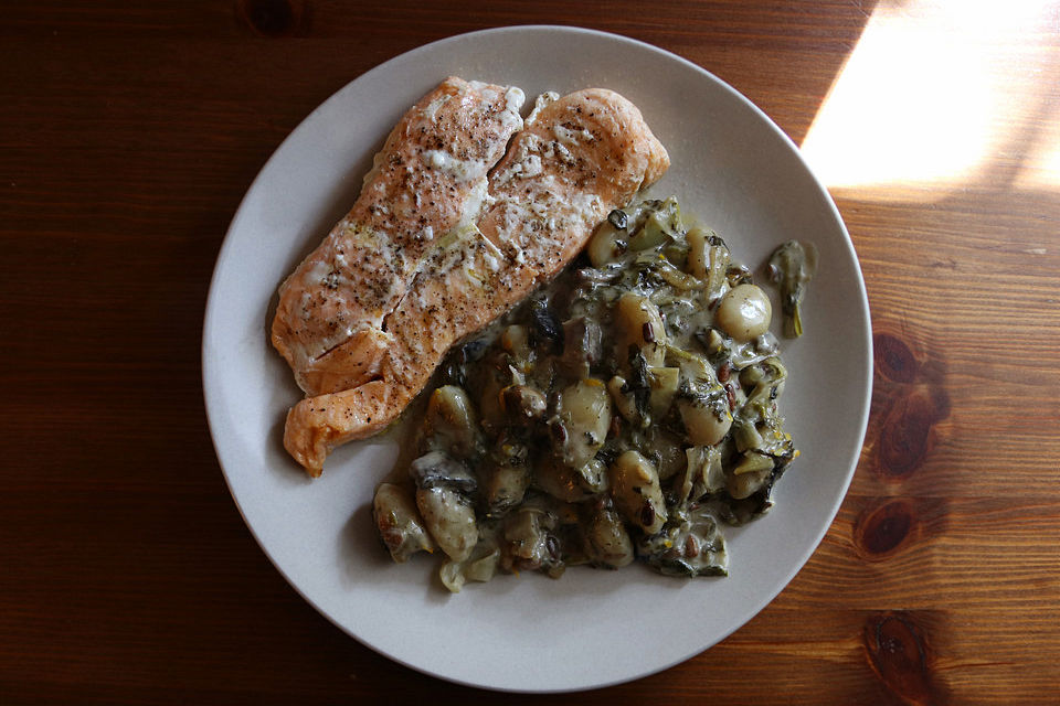 Gnocchi mit Spinat - Gorgonzolasoße