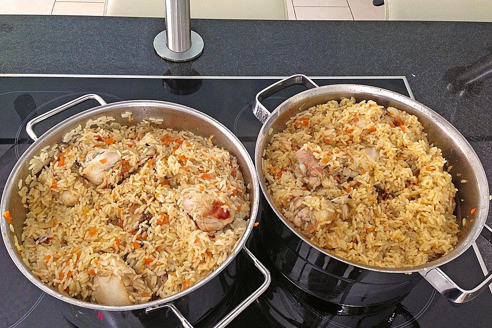 Plov - russische Reispfanne mit Hähnchen