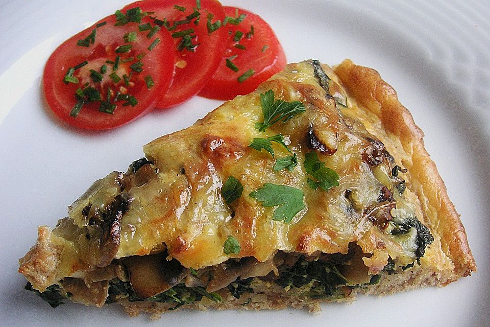 Dinkelquiche mit Spinat-Waldpilz-Füllung