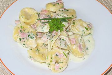 Tortellini in Schinkensauce