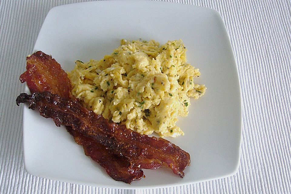 Scrambled eggs with bacon