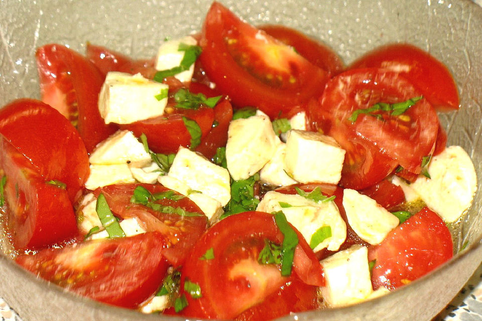 Tomaten - Mozzarella - Salat