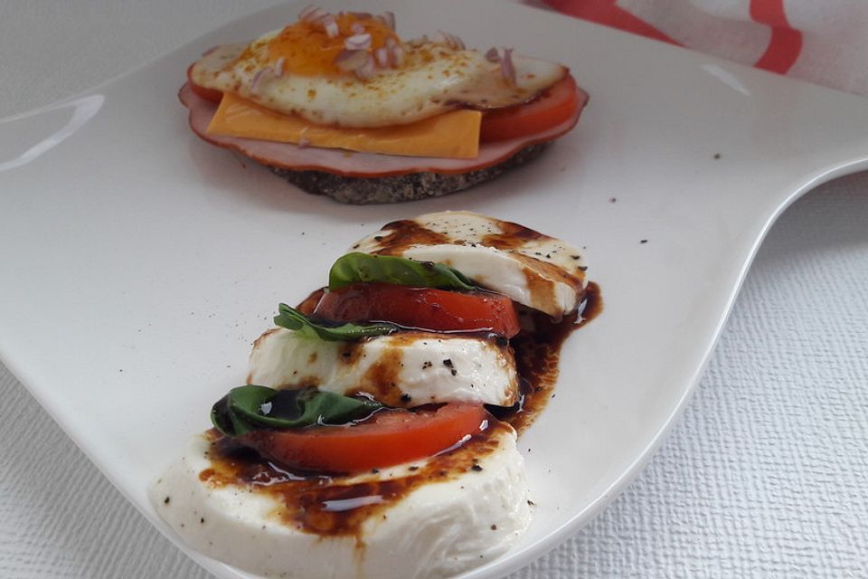 Tomaten - Mozzarella - Salat