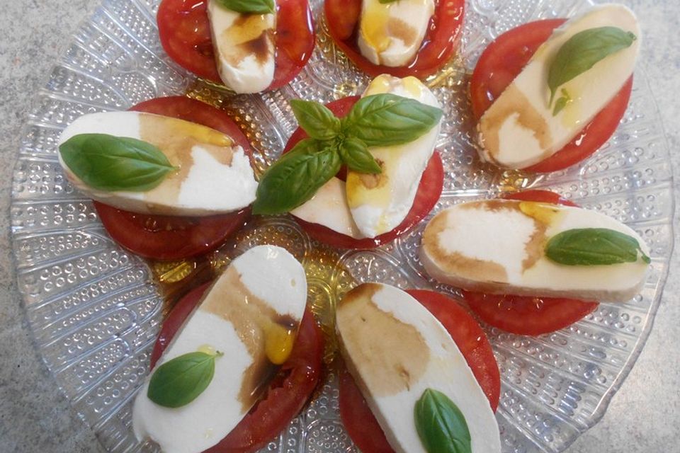 Tomaten - Mozzarella - Salat