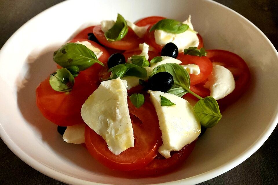 Tomaten - Mozzarella - Salat