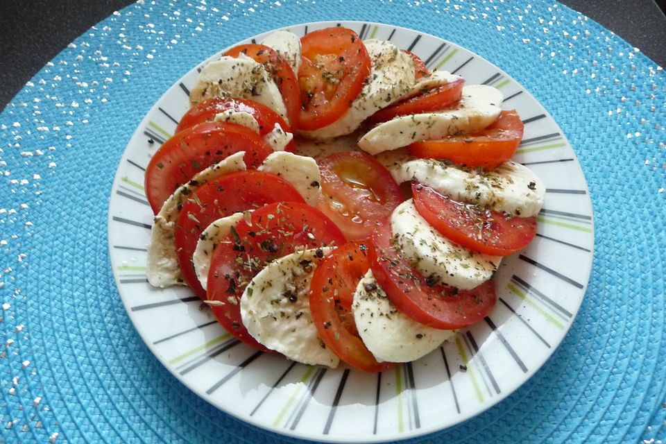 Tomaten - Mozzarella - Salat