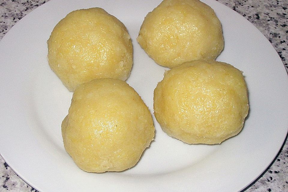 Kartoffel - Grießknödel