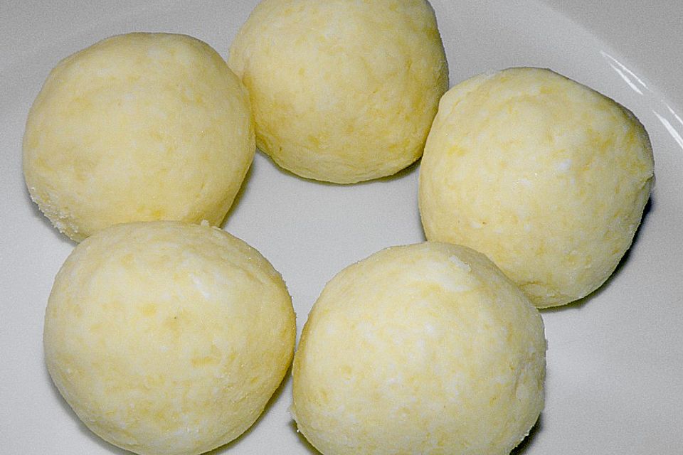 Kartoffel - Grießknödel