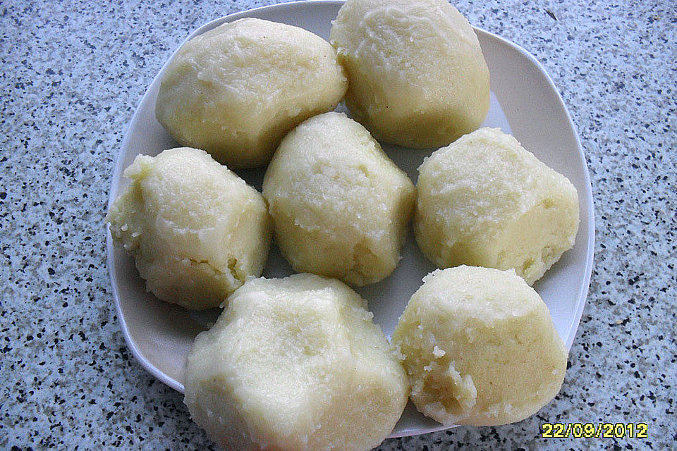 Kartoffel - Grießknödel