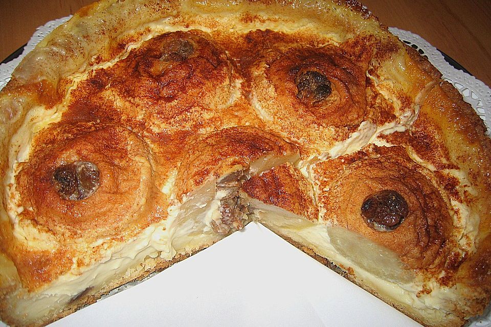 Bratapfelkuchen mit ganzen Äpfeln