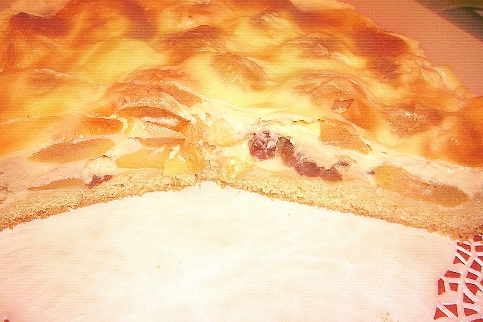 Bratapfelkuchen mit ganzen Äpfeln