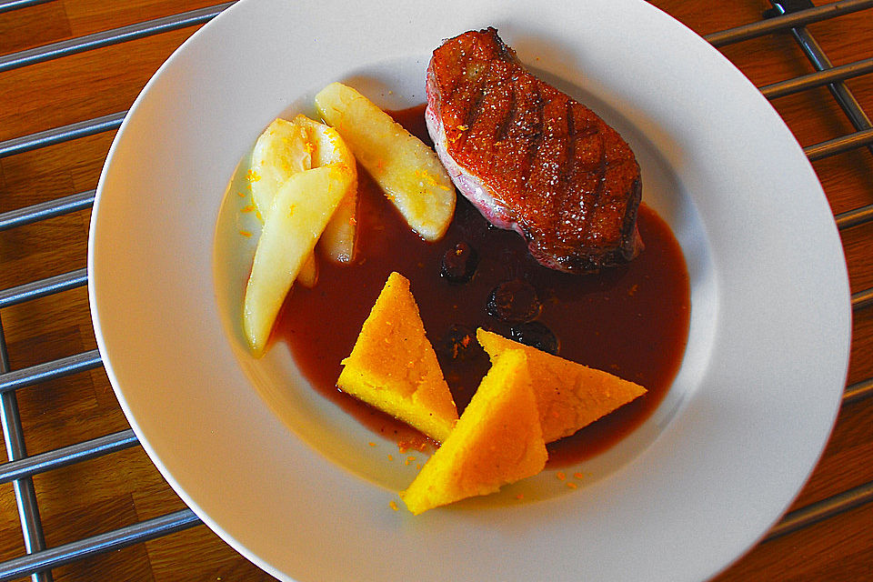 Barbarie - Entenbrust mit karamellisierter Nashi und Cranberrysauce