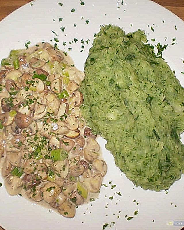 Champignon-Pfanne mit Pastinaken-Spinat-Püree