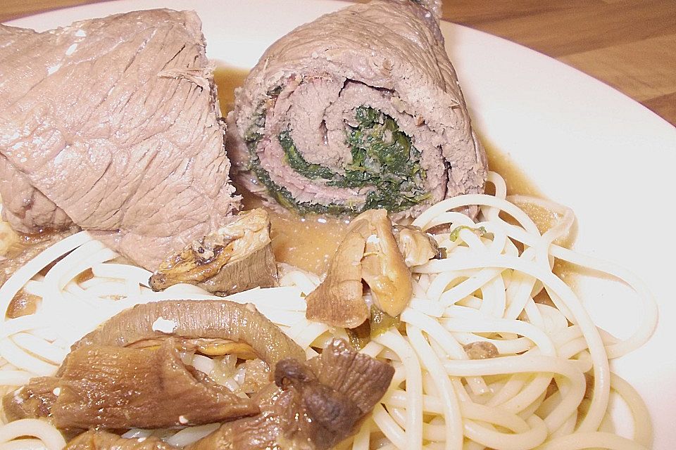 Rouladen mit Spinat, Speck und Pilzen