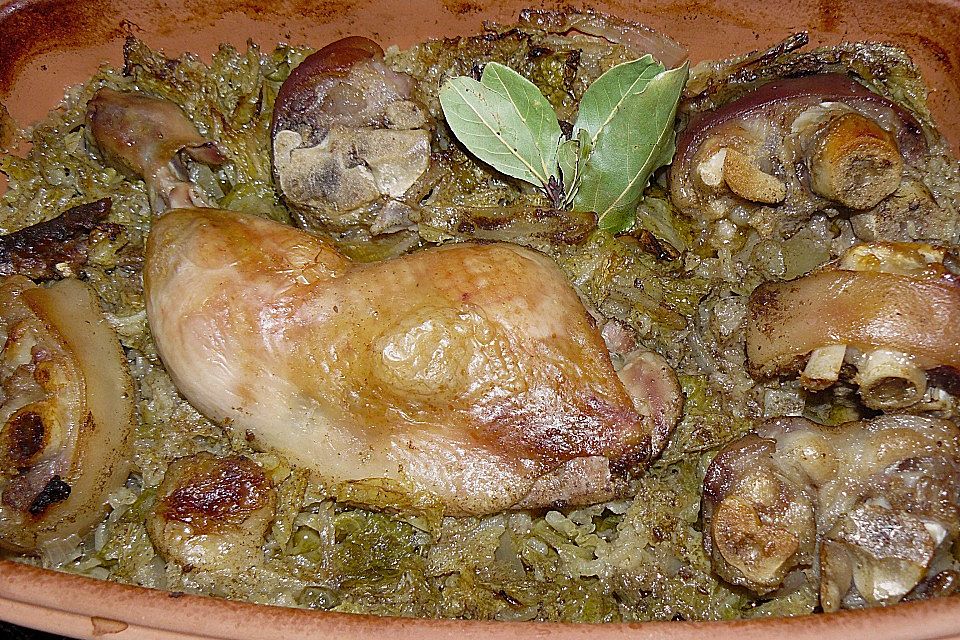 Töginger Gemüseeintopf mit dreierlei Fleisch aus dem Römertopf