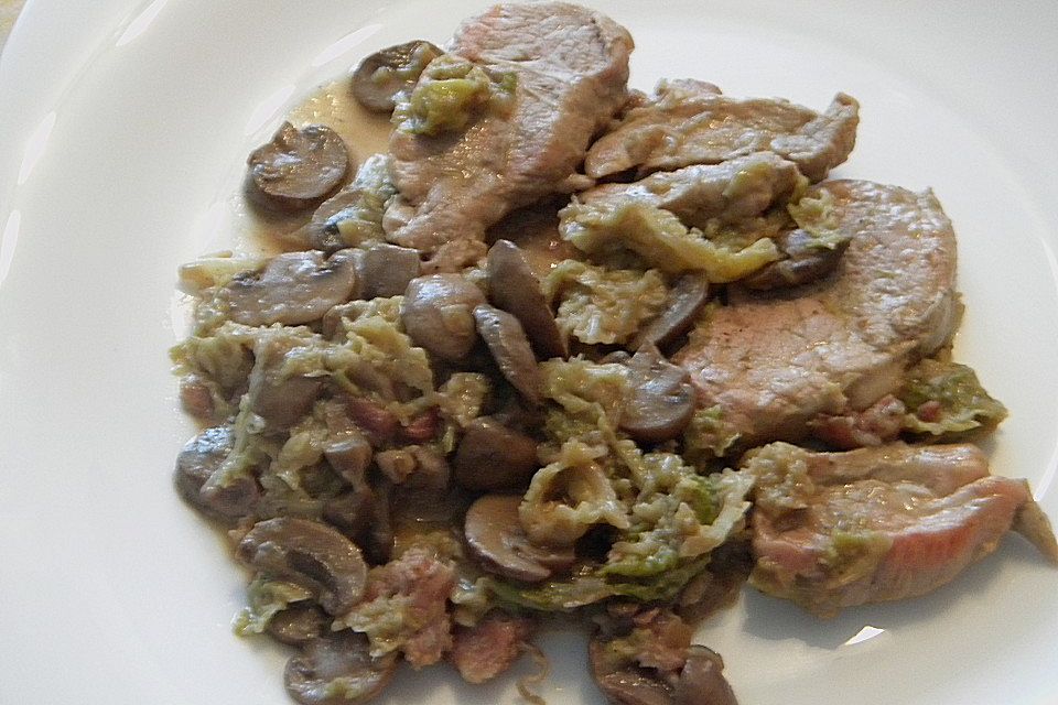 Weiwels Schweinemedaillons mit Wirsing - Champignon - Gemüse