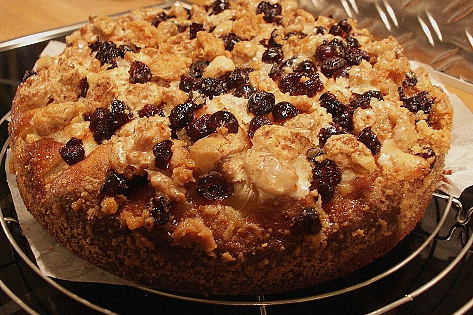 Urmelis Apfelkuchen mit Amarettini - Cranberrykruste