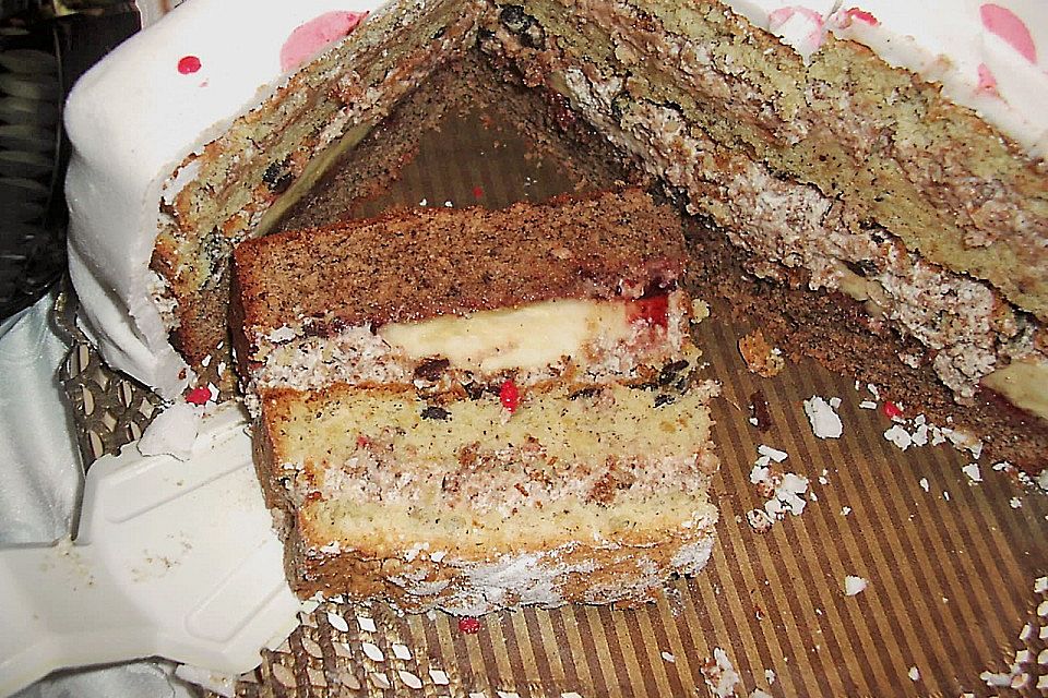 Trüffeltorte mit Bananenfüllung