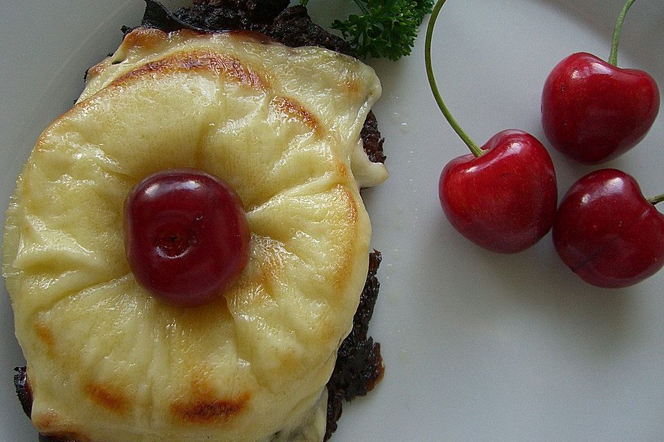 Riefkoken  mit Kochschinken und Ananas überbacken