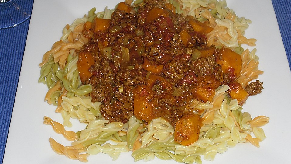 Spaghetti mit Kürbis - Hacksoße von LadyLily