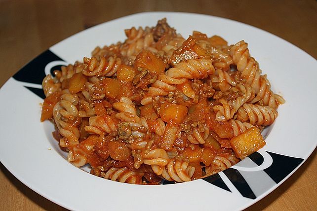 Spaghetti mit Kürbis - Hacksoße von LadyLily| Chefkoch